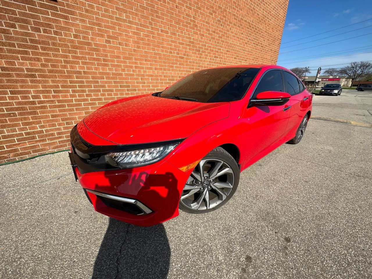 2019 Honda Civic Touring Pkg, 42k Km - Photo #2
