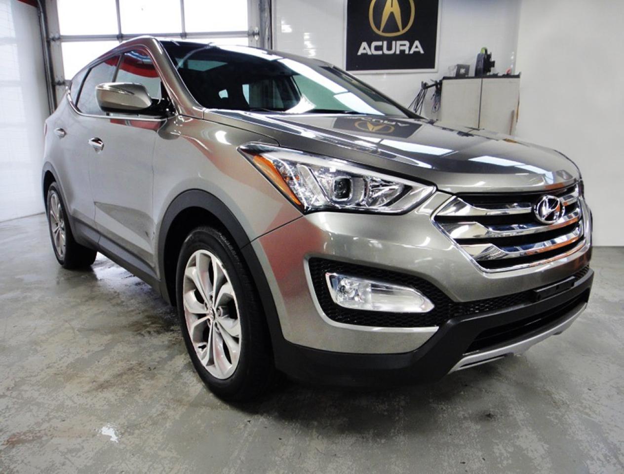 2013 Hyundai Santa Fe 2.0T, AWD, LOW KM, PANO ROOF, ALL SERVICE RECORD - Photo #1