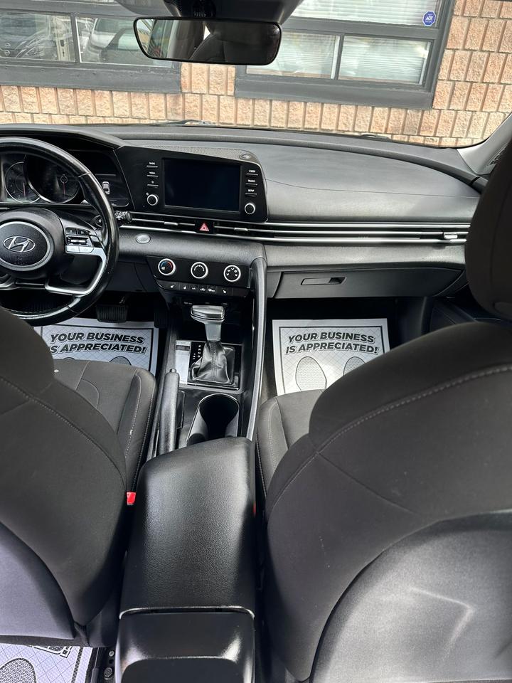 2021 Hyundai Elantra  Photo