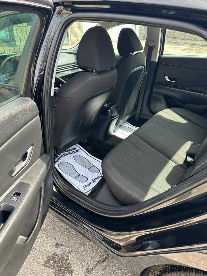 2021 Hyundai Elantra  Photo