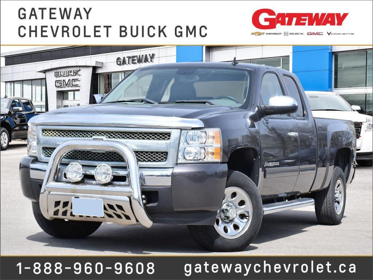 Used 2011 Chevrolet Silverado 1500 LS Cheyenne Edition / 4X2 / V8/ READY TO HAUL !!! for sale in Brampton, ON
