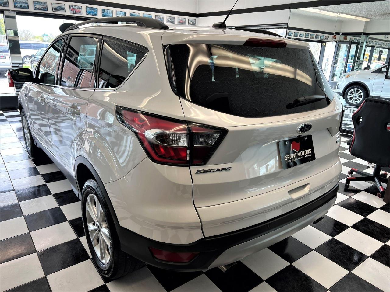 2017 Ford Escape SE+ApplePlay+GPS+Camera+Sensors+CLEAN CARFAX - Photo #2