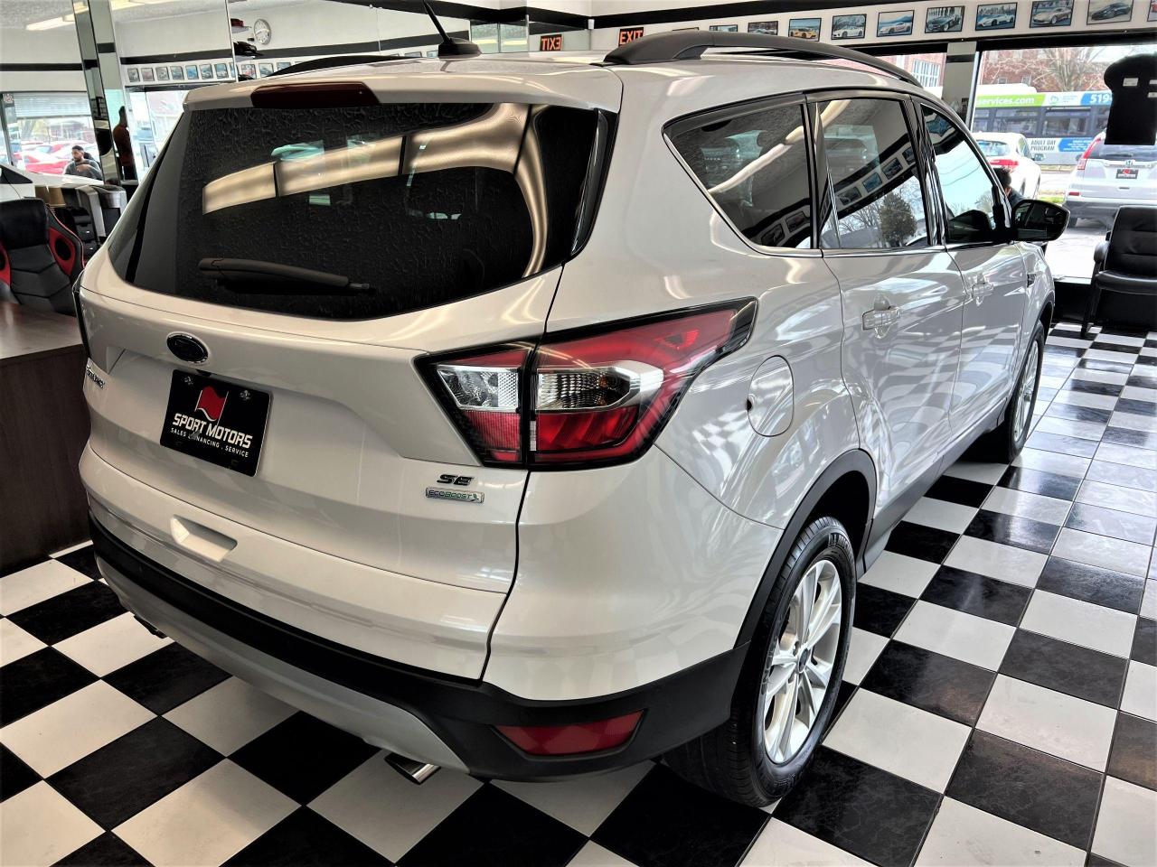 2017 Ford Escape SE+ApplePlay+GPS+Camera+Sensors+CLEAN CARFAX - Photo #4
