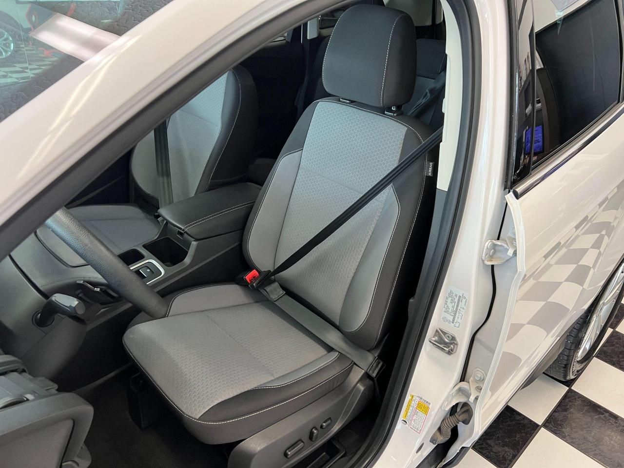 2017 Ford Escape SE+ApplePlay+GPS+Camera+Sensors+CLEAN CARFAX Photo80