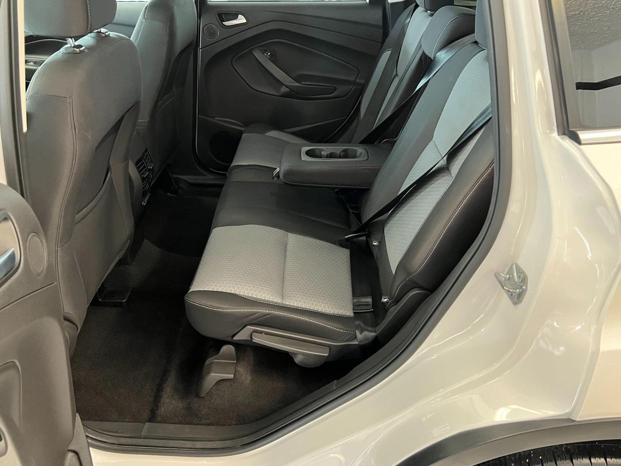 2017 Ford Escape SE+ApplePlay+GPS+Camera+Sensors+CLEAN CARFAX Photo84