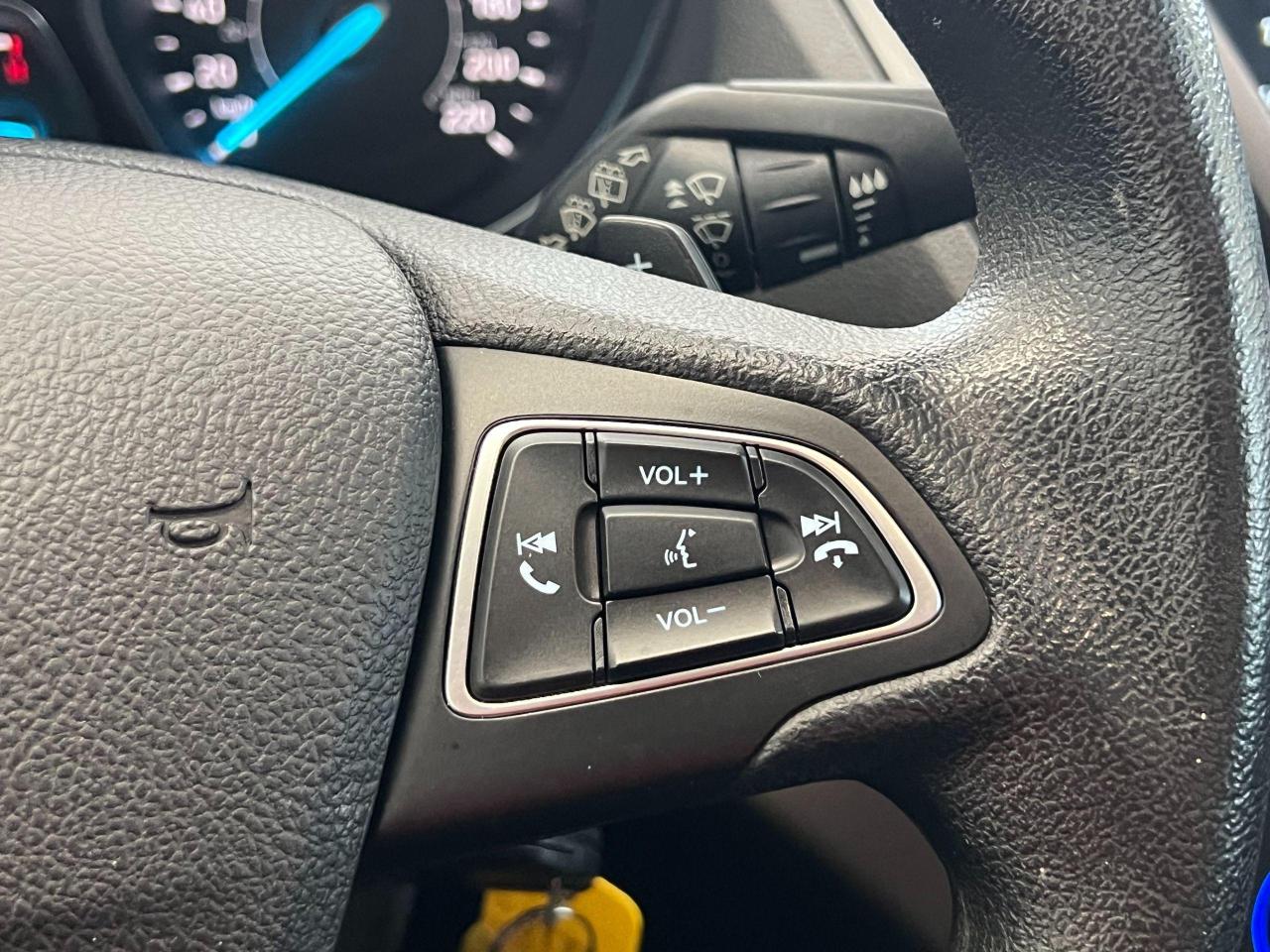 2017 Ford Escape SE+ApplePlay+GPS+Camera+Sensors+CLEAN CARFAX Photo104