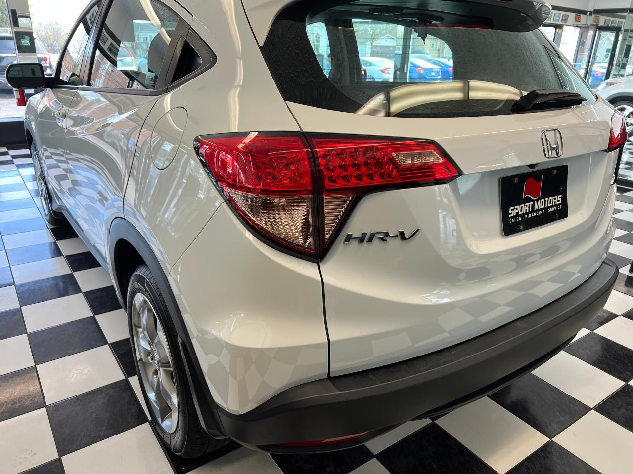 2017 Honda HR-V LX 4WD+New Tires+Camera+Heated Seats+CLEAN CARFAX Photo92