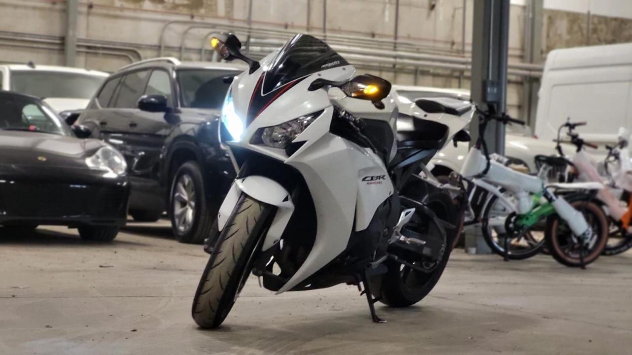 Used 2014 Honda CBR1000RR Sport | $0 Down Everyone Approved! for sale in Calgary, AB