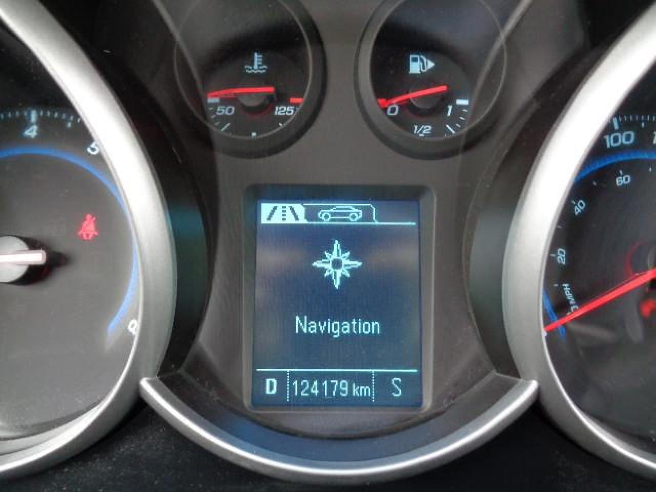 2013 Chevrolet Cruze 4dr Sdn LT Turbo w/1SA Photo3