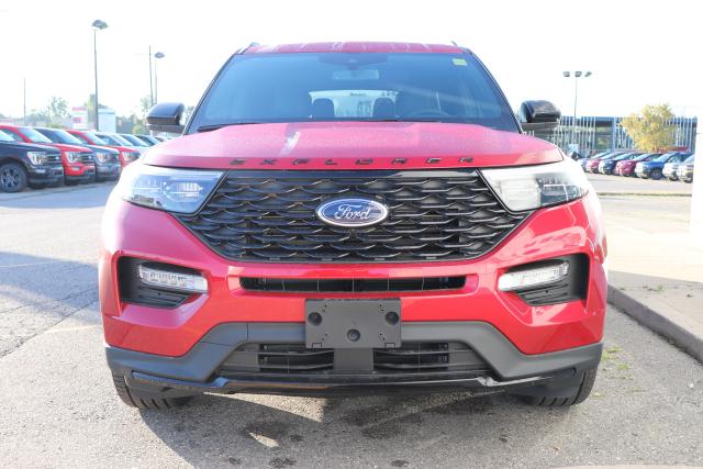 2023 Ford Explorer ST-LINE 4WD Photo4