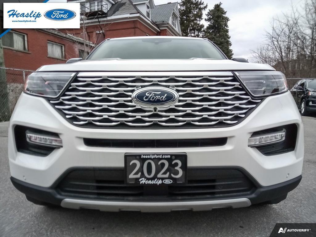 2023 Ford Explorer Platinum Photo5