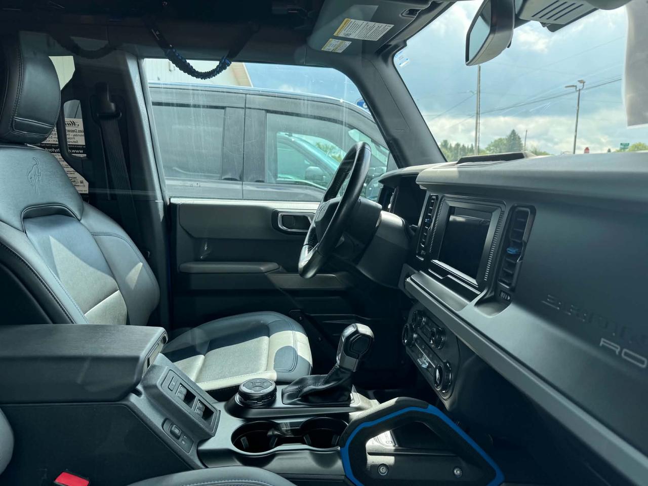 2022 Ford Bronco Black Diamond Photo3