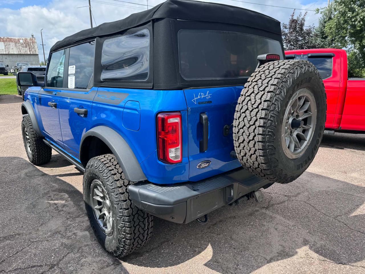 2022 Ford Bronco Black Diamond Photo5