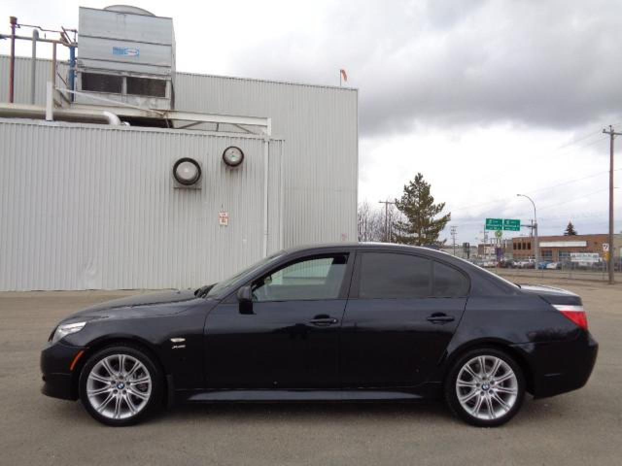 2009 BMW 5 Series 4dr Sdn 535i xDrive AWD-TURBOCHARGED Photo2