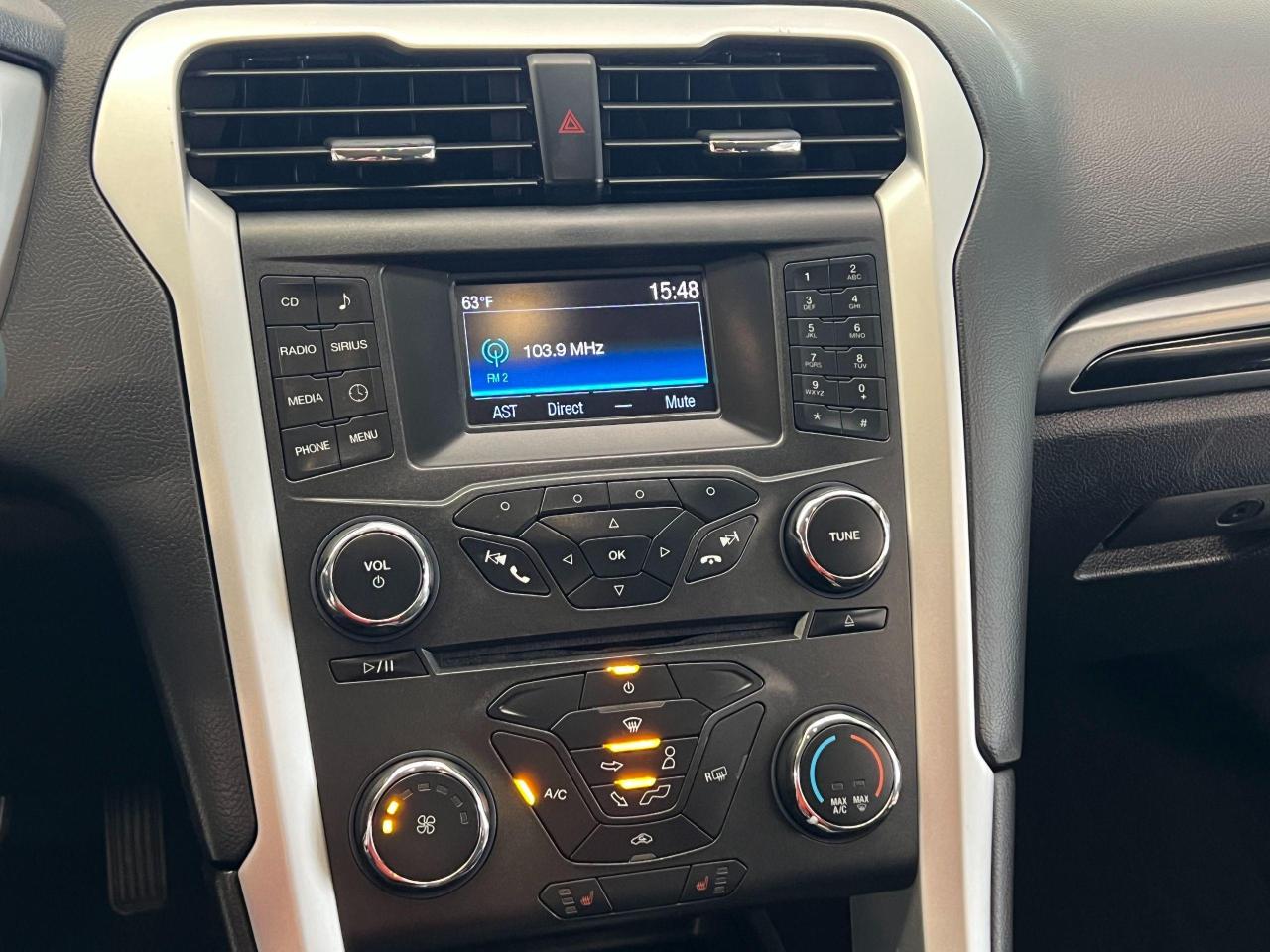 2016 Ford Fusion SE+Camera+Heated Seats+Remote Start+CLEAN CARFAX - Photo #9