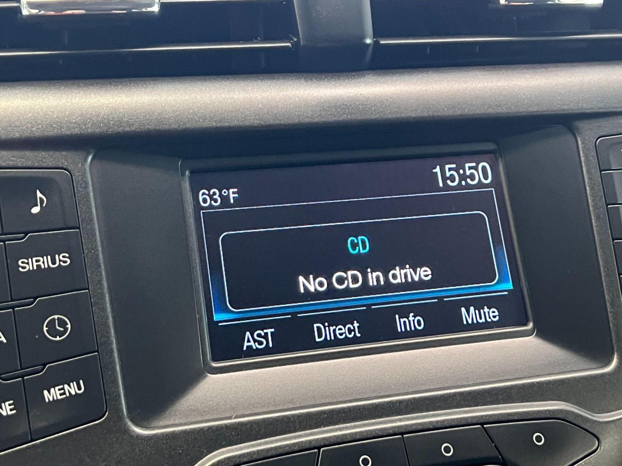 2016 Ford Fusion SE+Camera+Heated Seats+Remote Start+CLEAN CARFAX - Photo #26