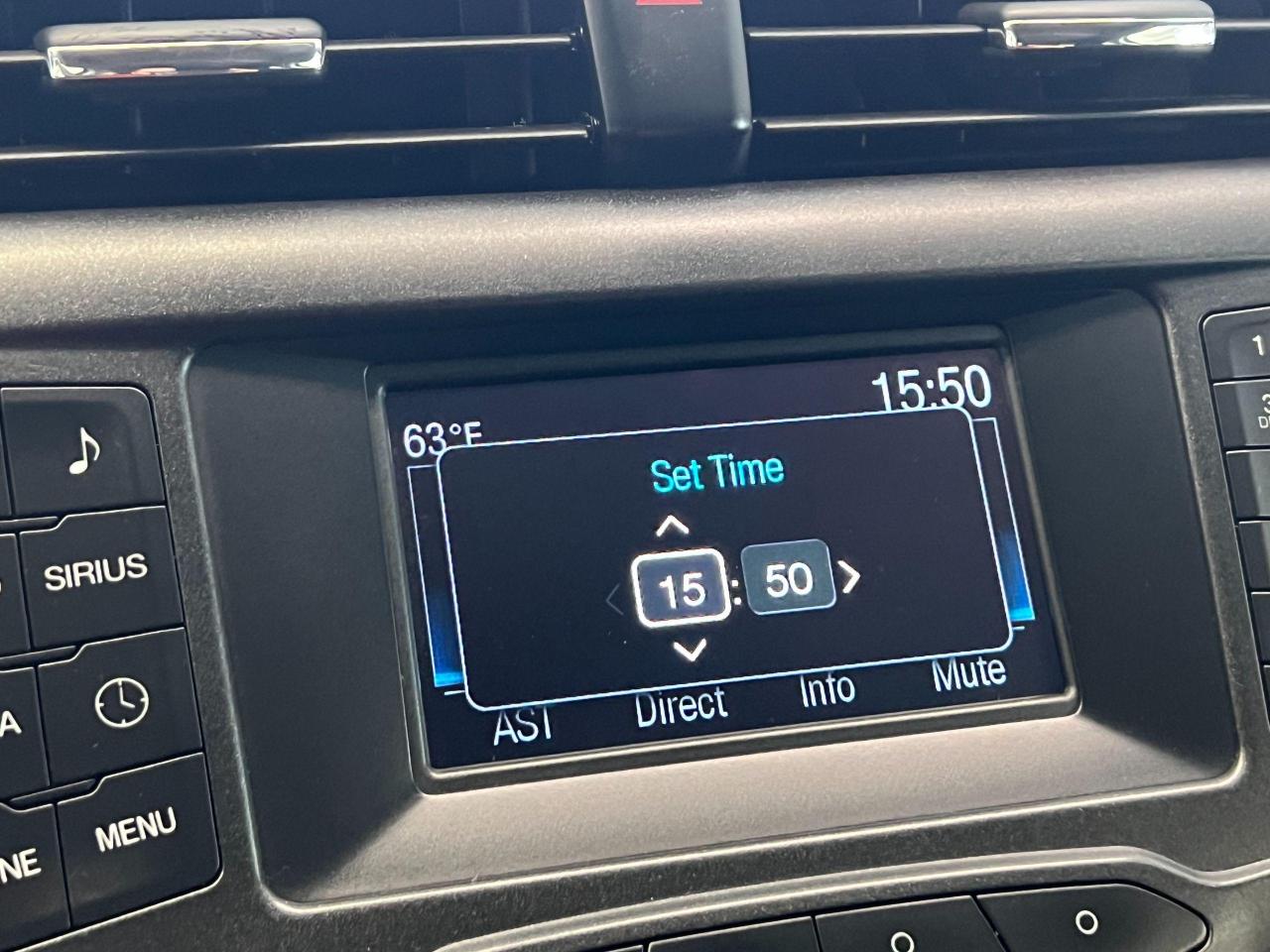 2016 Ford Fusion SE+Camera+Heated Seats+Remote Start+CLEAN CARFAX - Photo #27
