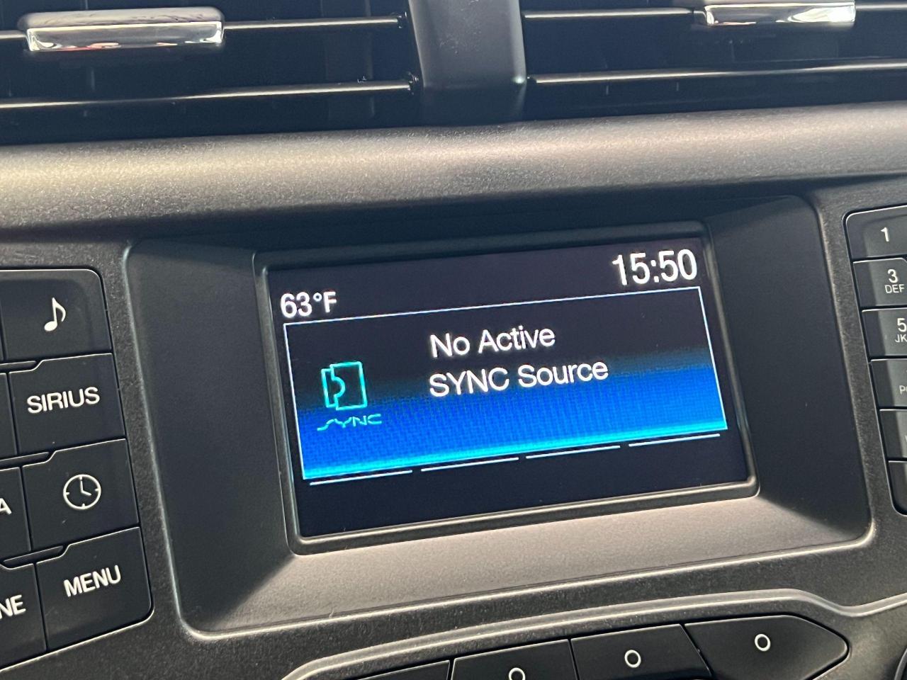 2016 Ford Fusion SE+Camera+Heated Seats+Remote Start+CLEAN CARFAX - Photo #31