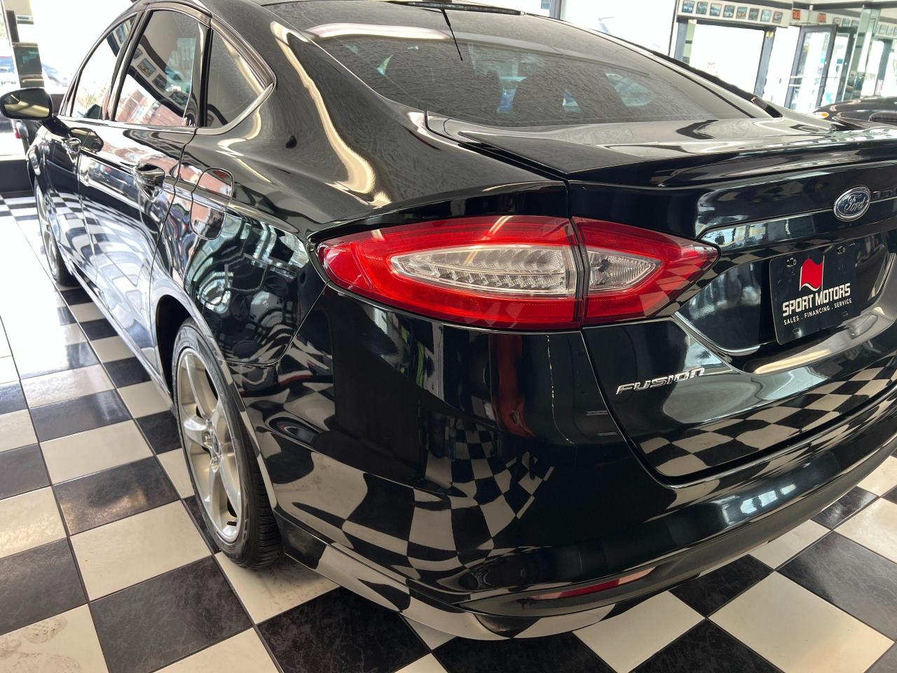 2016 Ford Fusion SE+Camera+Heated Seats+Remote Start+CLEAN CARFAX - Photo #36