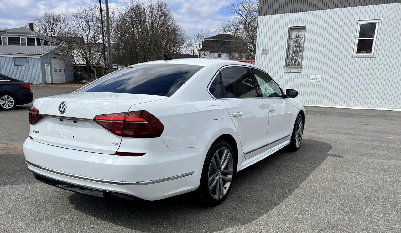 2017 Volkswagen Passat HIGHLINE - Photo #12