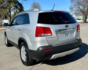 2013 Kia Sorento LX  - Safety Included - Photo #7