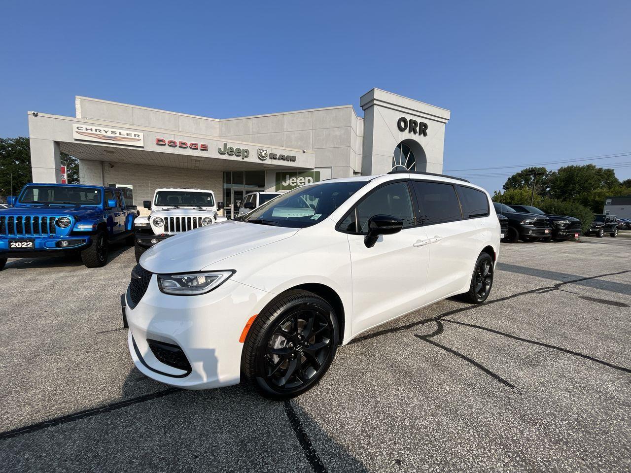 New 2023 Chrysler Pacifica Limited for sale in Sarnia, ON