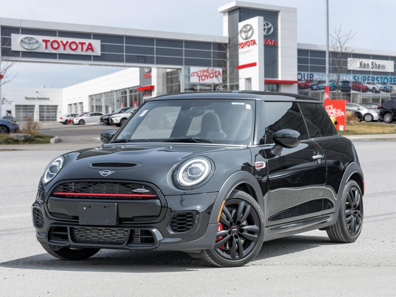 Used 2020 MINI 3 Door John Cooper Works 228 HP / Navigation / Panoramic for sale in Toronto, ON