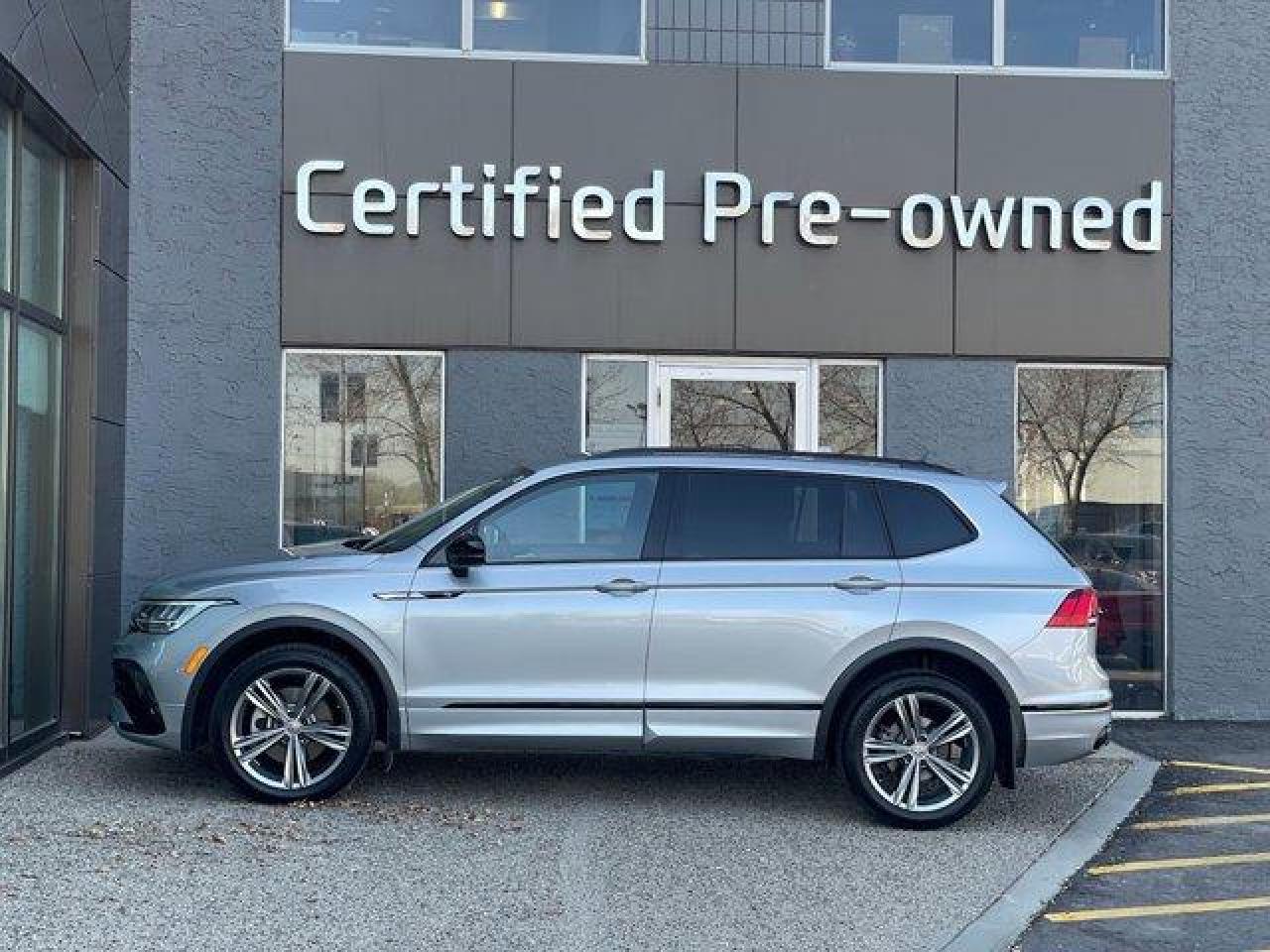 Used 2022 Volkswagen Tiguan R LINE w/ 4MOTION / PANORAMIC ROOF for sale in Calgary, AB