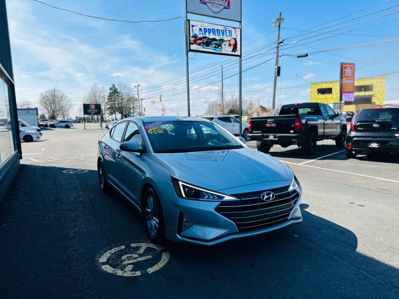 2019 Hyundai Elantra Preferred Auto w/Sun & Safety Package
