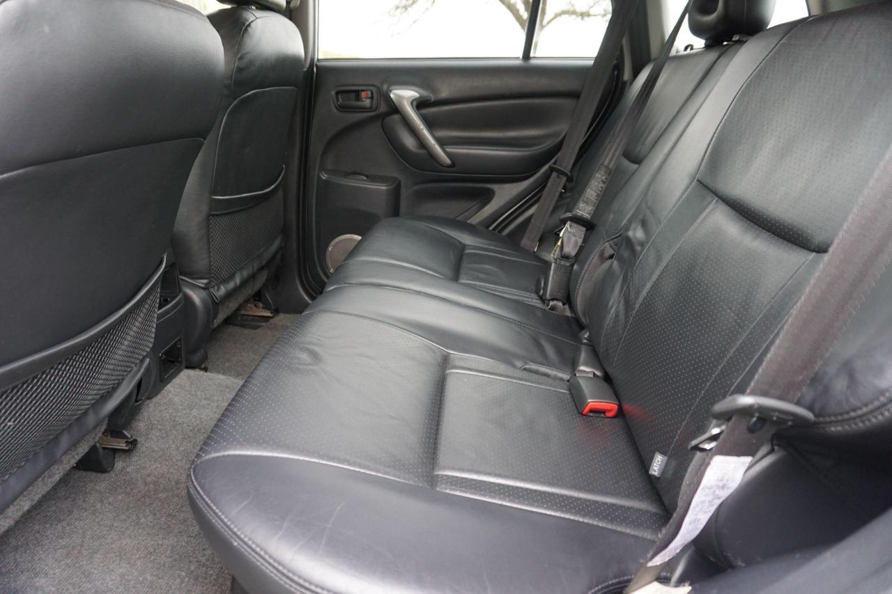 2005 Toyota RAV4 1 OWNER / NO ACCIDENTS / 5SPD/ LEATHER/ NEW CLUTCH - Photo #13