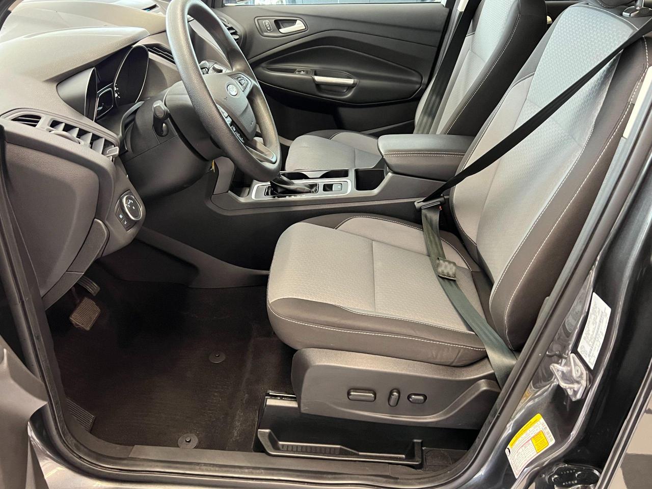 2018 Ford Escape SE 4WD+GPS+Camera+New Tires+CLEAN CARFAX - Photo #19