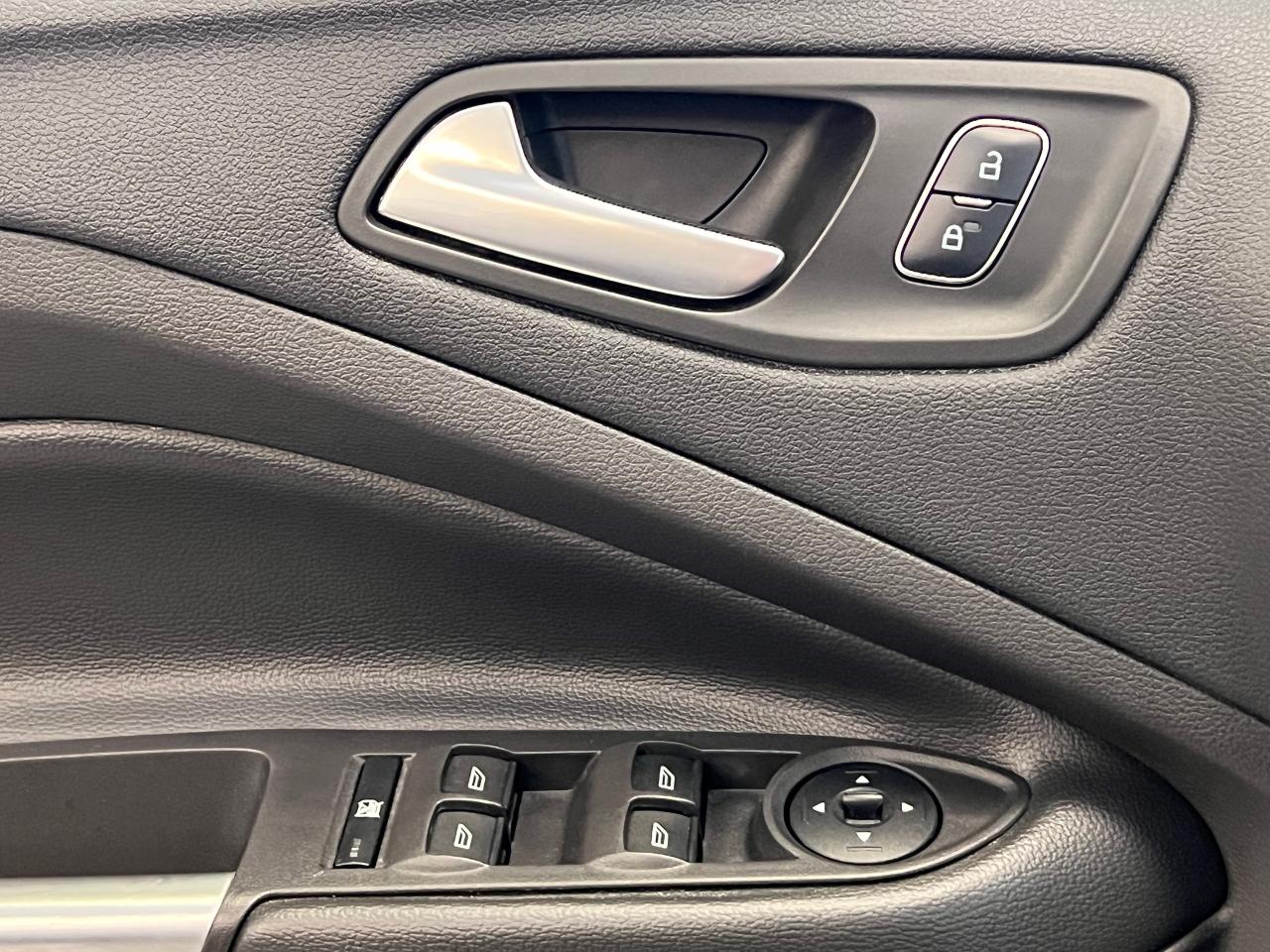 2018 Ford Escape SE 4WD+GPS+Camera+New Tires+CLEAN CARFAX - Photo #49