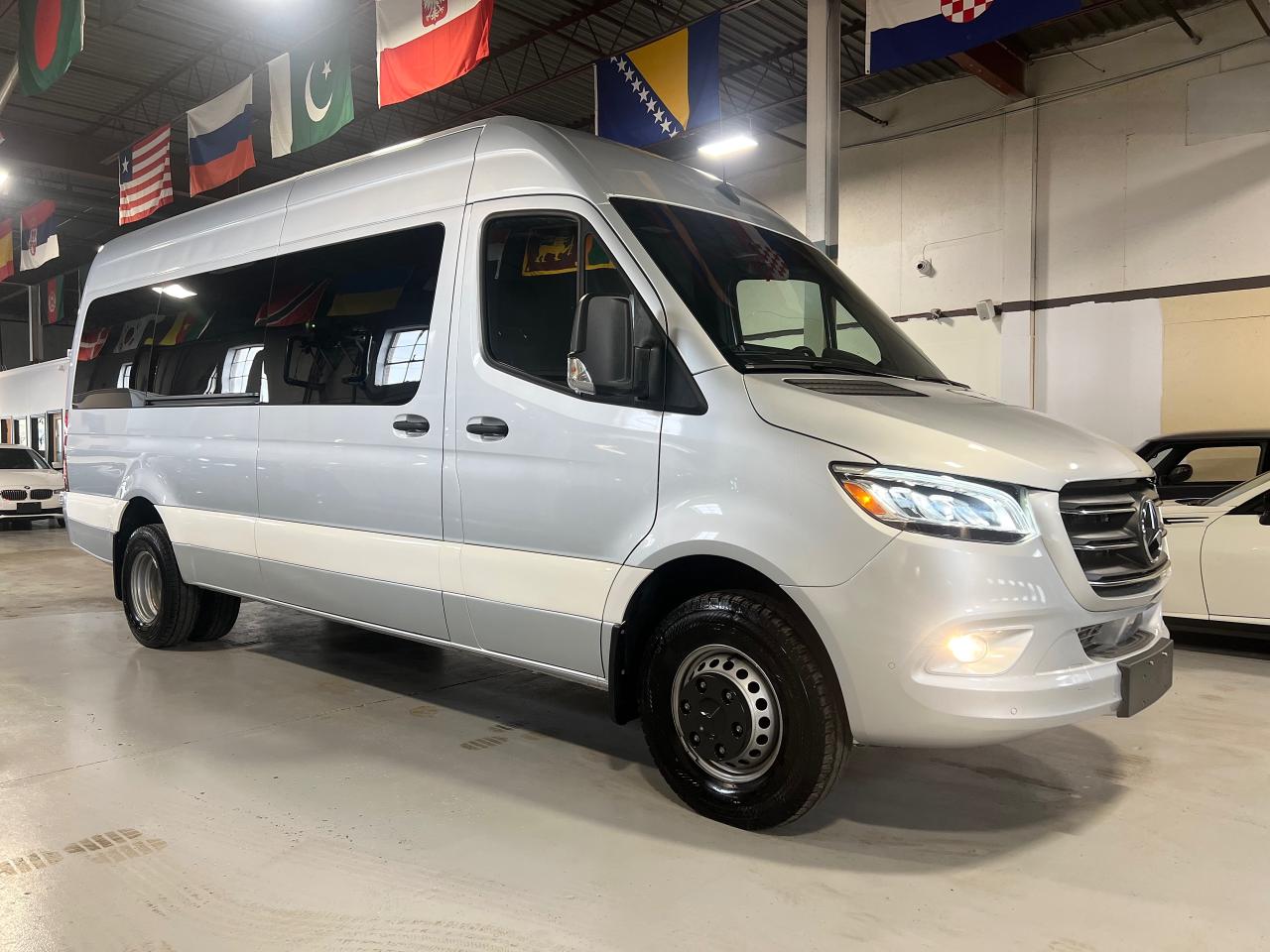 2019 Mercedes-Benz Sprinter V6 | 3500XD HIGH ROOF 170" - DUALLY WHEELS - Photo #7