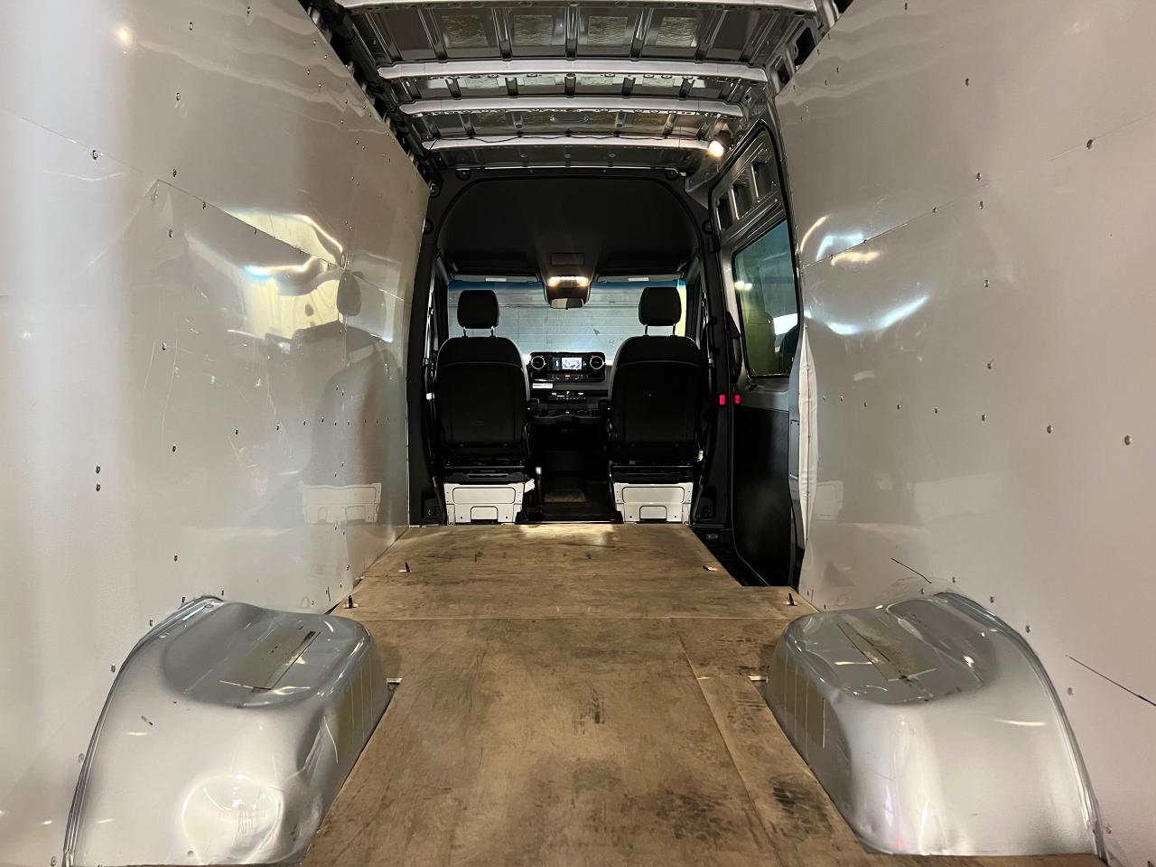 2019 Mercedes-Benz Sprinter V6 | 3500XD HIGH ROOF 170" - DUALLY WHEELS - Photo #37