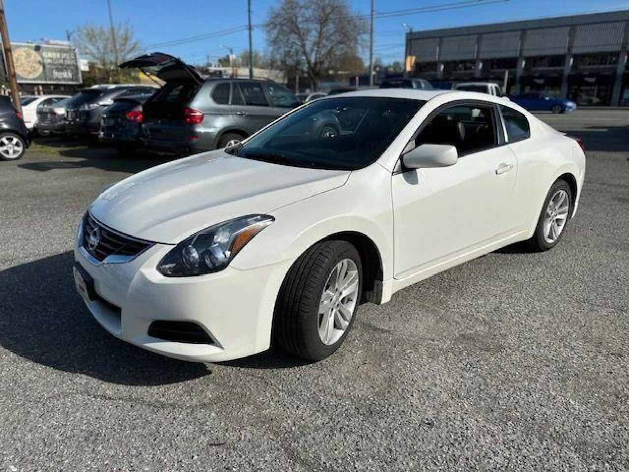 Used 2012 Nissan Altima 2dr Cpe I4 CVT for sale in Vancouver, BC
