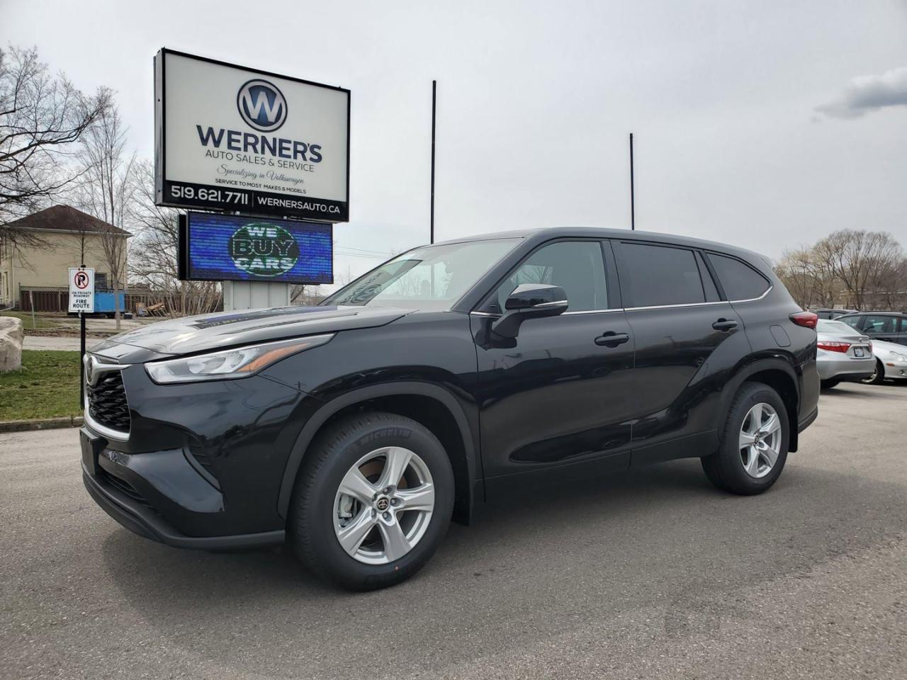 2023 Toyota Highlander LE