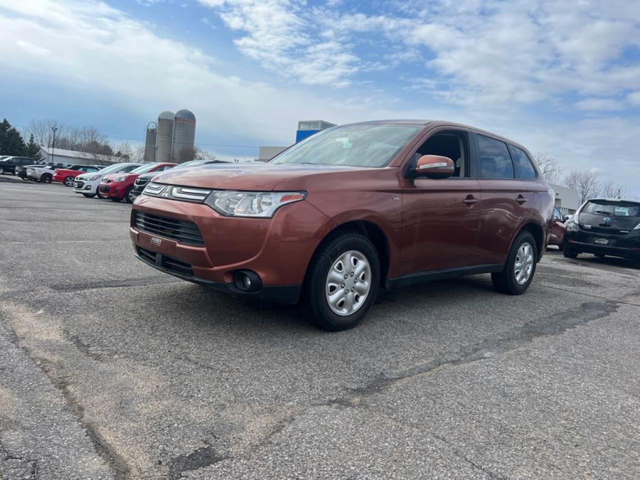 2014 Mitsubishi Outlander  - Photo #1