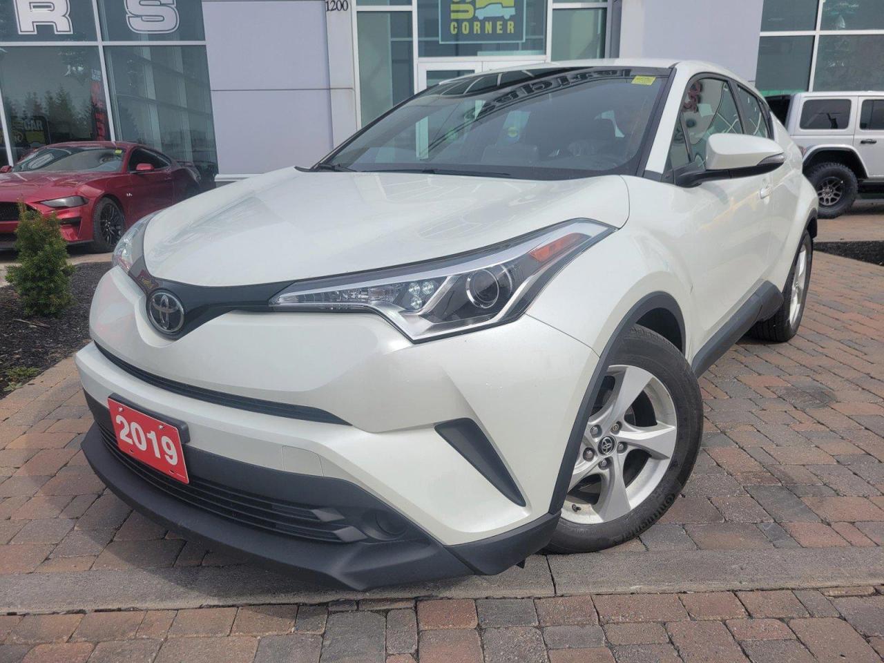 2019 Toyota C-HR  Photo2