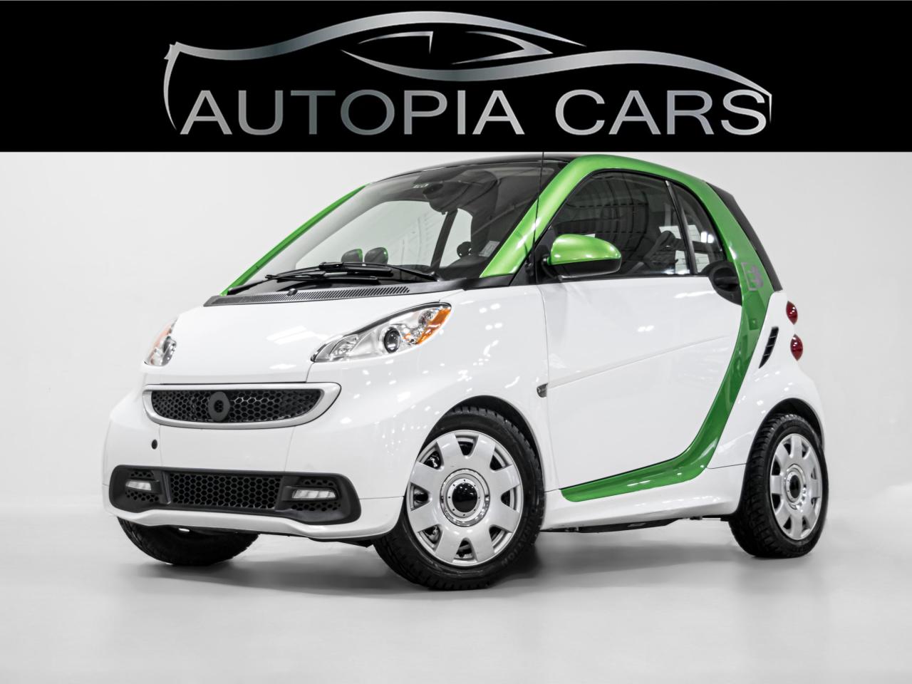Used 2014 Smart fortwo electric drive PASSION ELECTRIC ACCIDENT FREE SHOWROOM CONDITION for sale in North York, ON