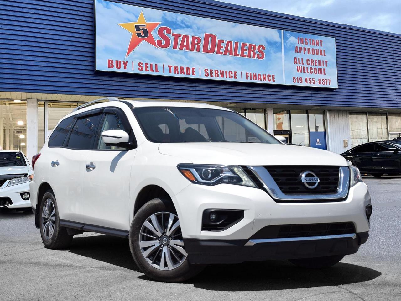 Used 2018 Nissan Pathfinder NAV LEATHER SUNROOF LOADED! WE FINANCE ALL CREDIT for sale in London, ON
