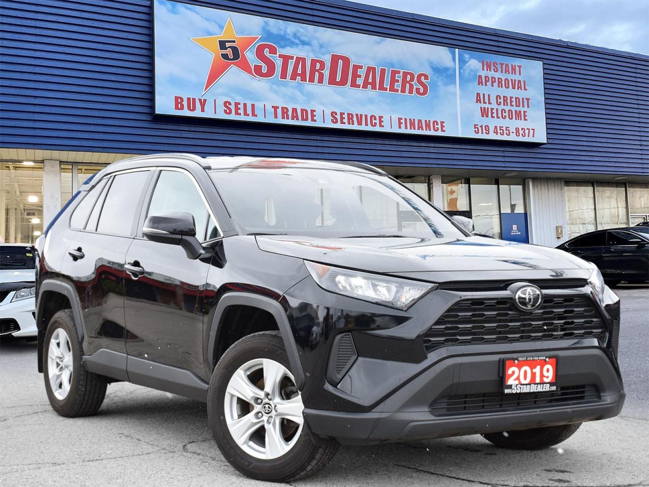 Used 2019 Toyota RAV4 AWD H-SEATS R-CAM LOW KM! WE FINANCE ALL CREDIT! for sale in London, ON