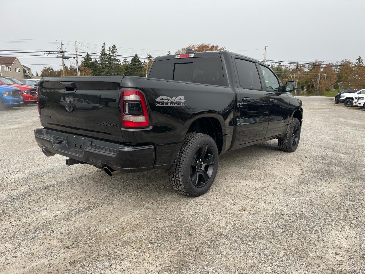 2023 RAM 1500 Big Horn 4x4 Crew Cab 5'7" Box Photo4