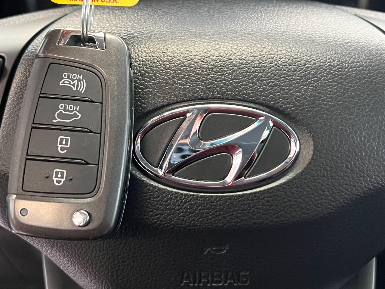 2019 Hyundai KONA Essential+ApplePlay+HeatedSeats+Camera+CLEANCARFAX - Photo #16