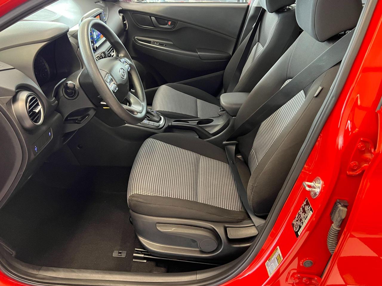 2019 Hyundai KONA Essential+ApplePlay+HeatedSeats+Camera+CLEANCARFAX Photo85