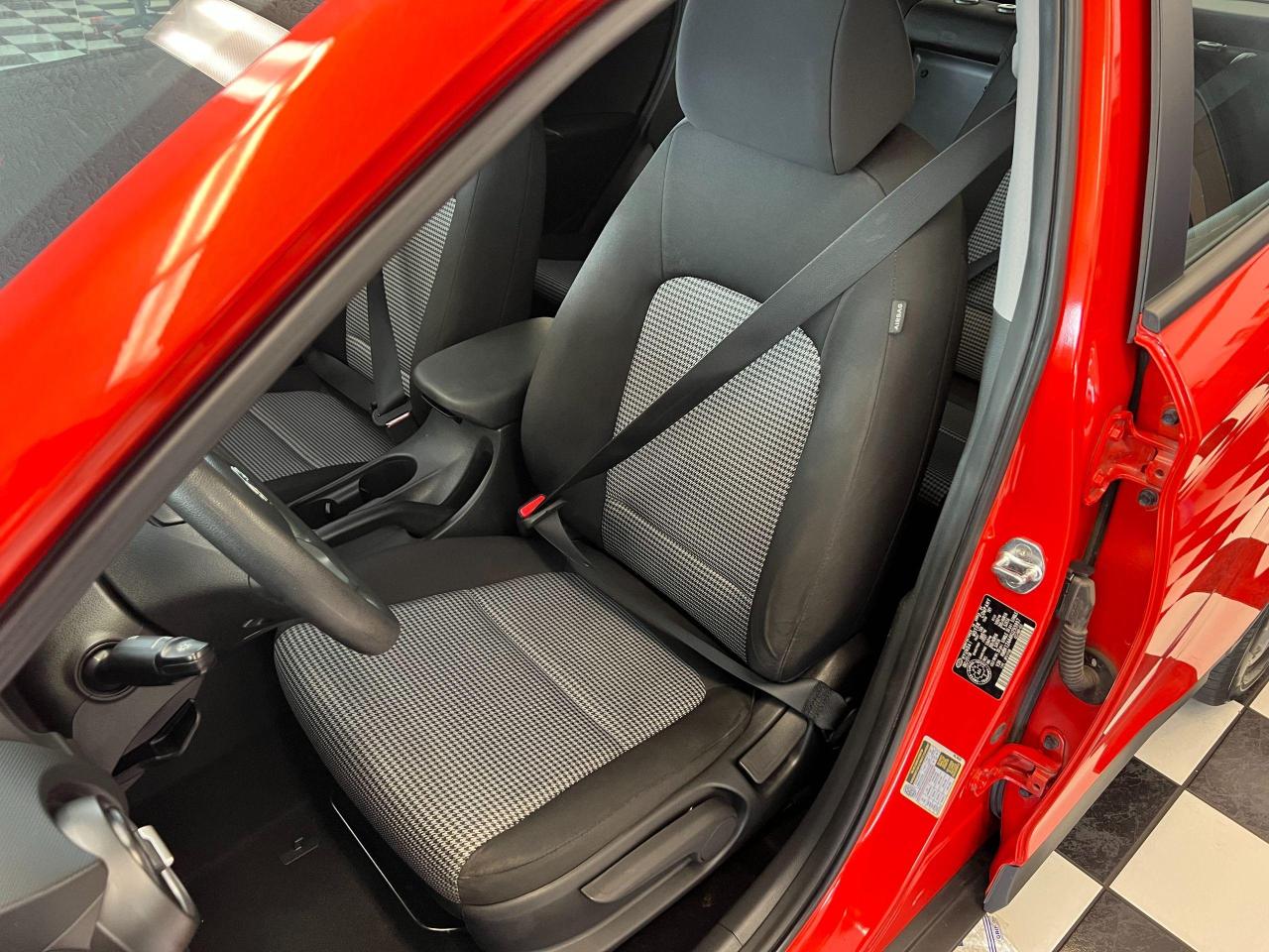2019 Hyundai KONA Essential+ApplePlay+HeatedSeats+Camera+CLEANCARFAX Photo86