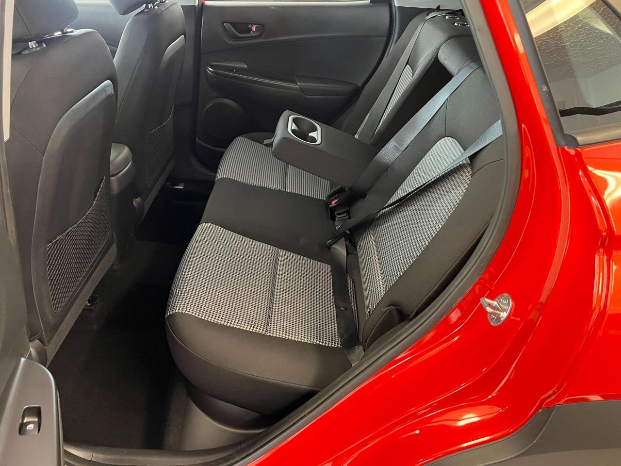 2019 Hyundai KONA Essential+ApplePlay+HeatedSeats+Camera+CLEANCARFAX Photo90