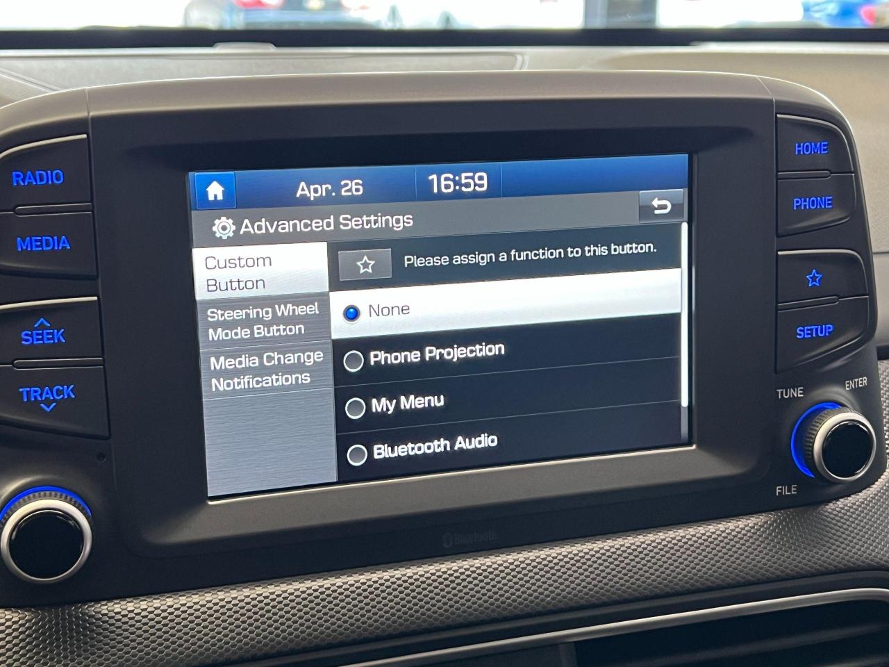 2019 Hyundai KONA Essential+ApplePlay+HeatedSeats+Camera+CLEANCARFAX Photo100