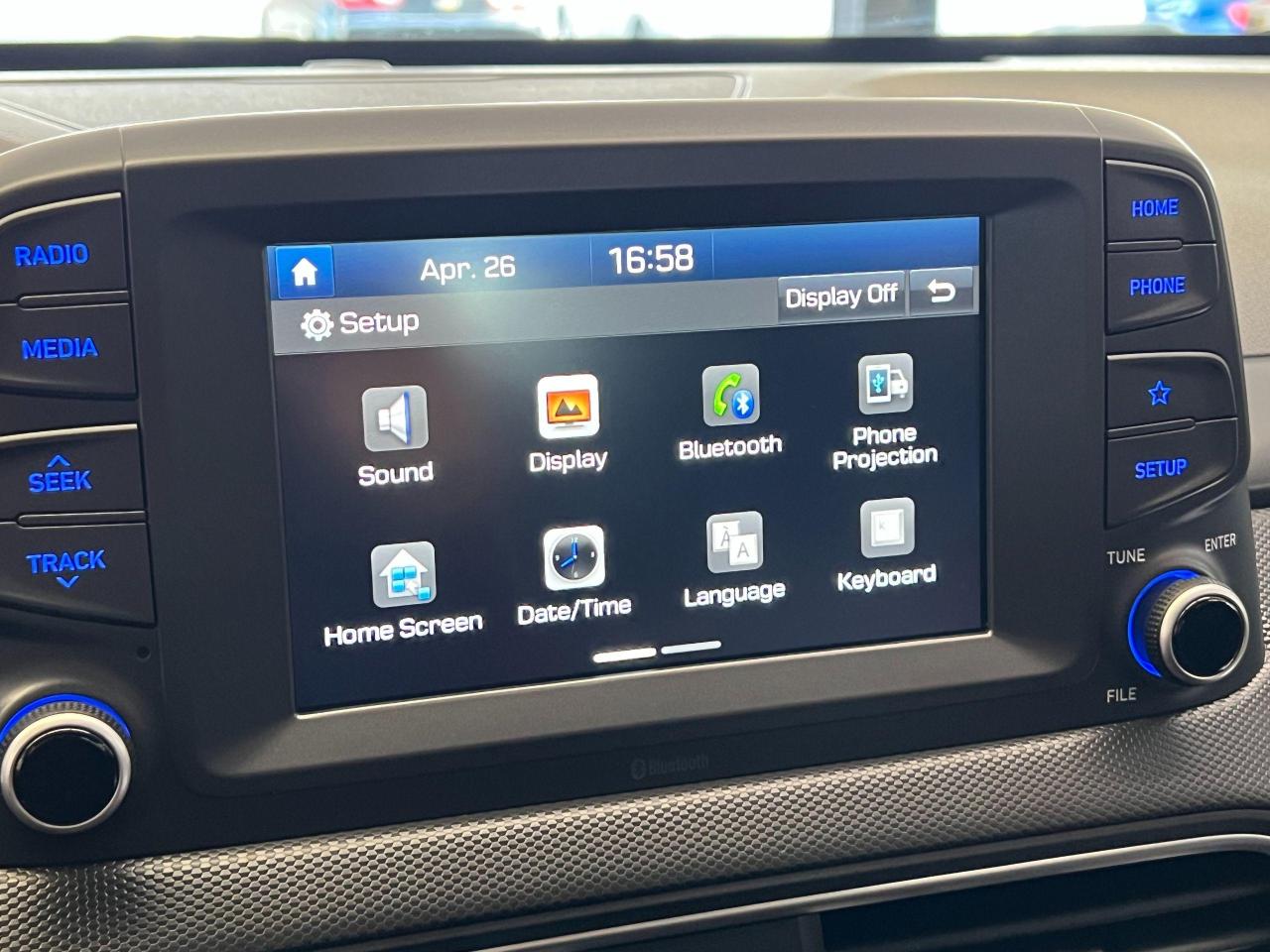 2019 Hyundai KONA Essential+ApplePlay+HeatedSeats+Camera+CLEANCARFAX Photo102