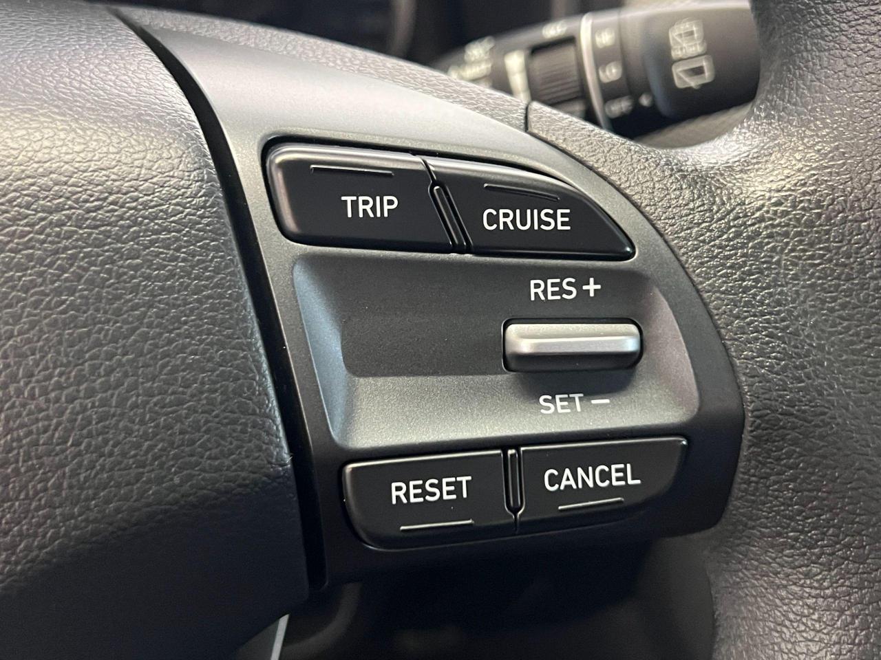 2019 Hyundai KONA Essential+ApplePlay+HeatedSeats+Camera+CLEANCARFAX Photo111