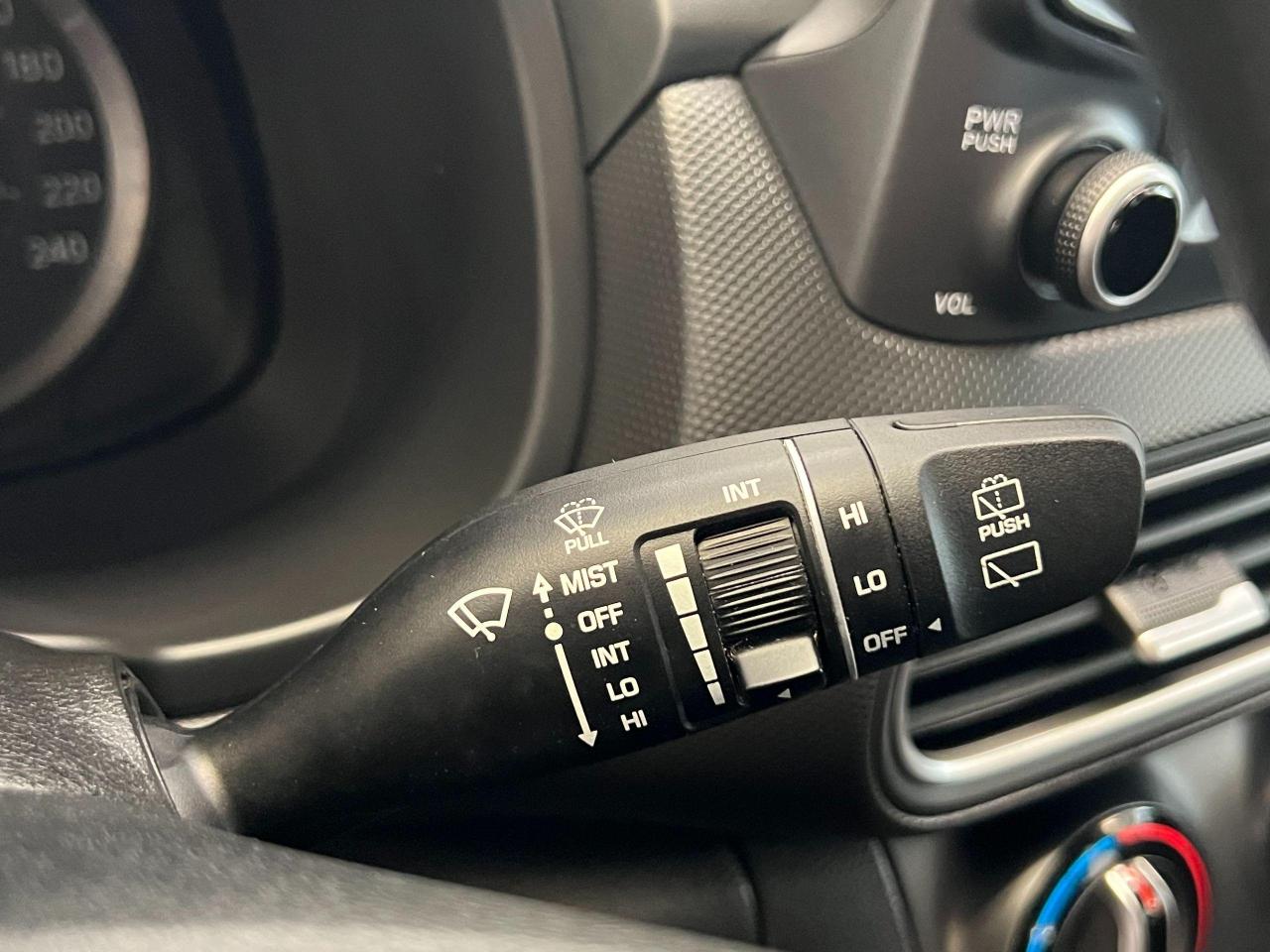 2019 Hyundai KONA Essential+ApplePlay+HeatedSeats+Camera+CLEANCARFAX - Photo #47